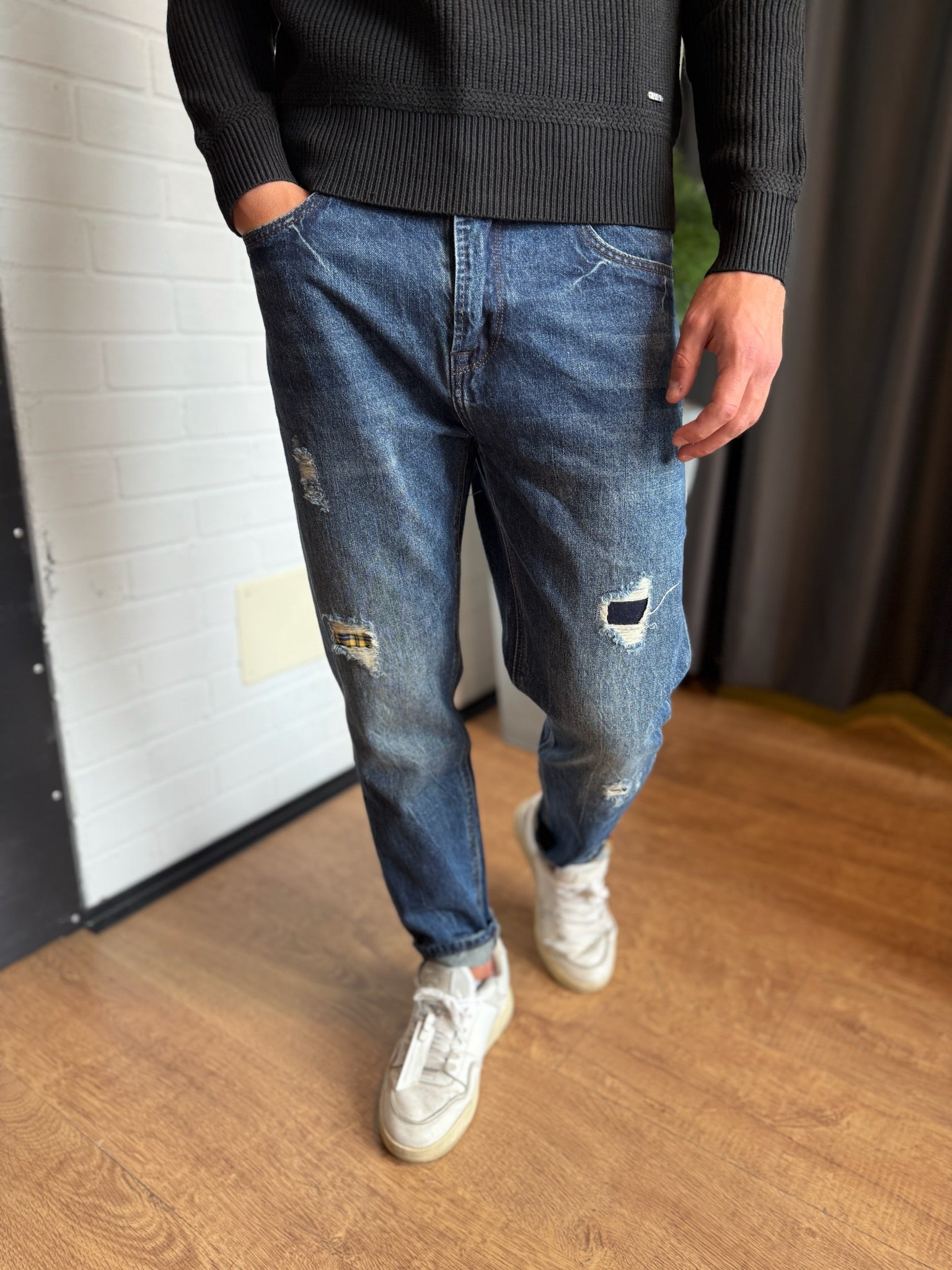 JEANS MIKE SCURI CON TOPPE GIANNI LUPO
