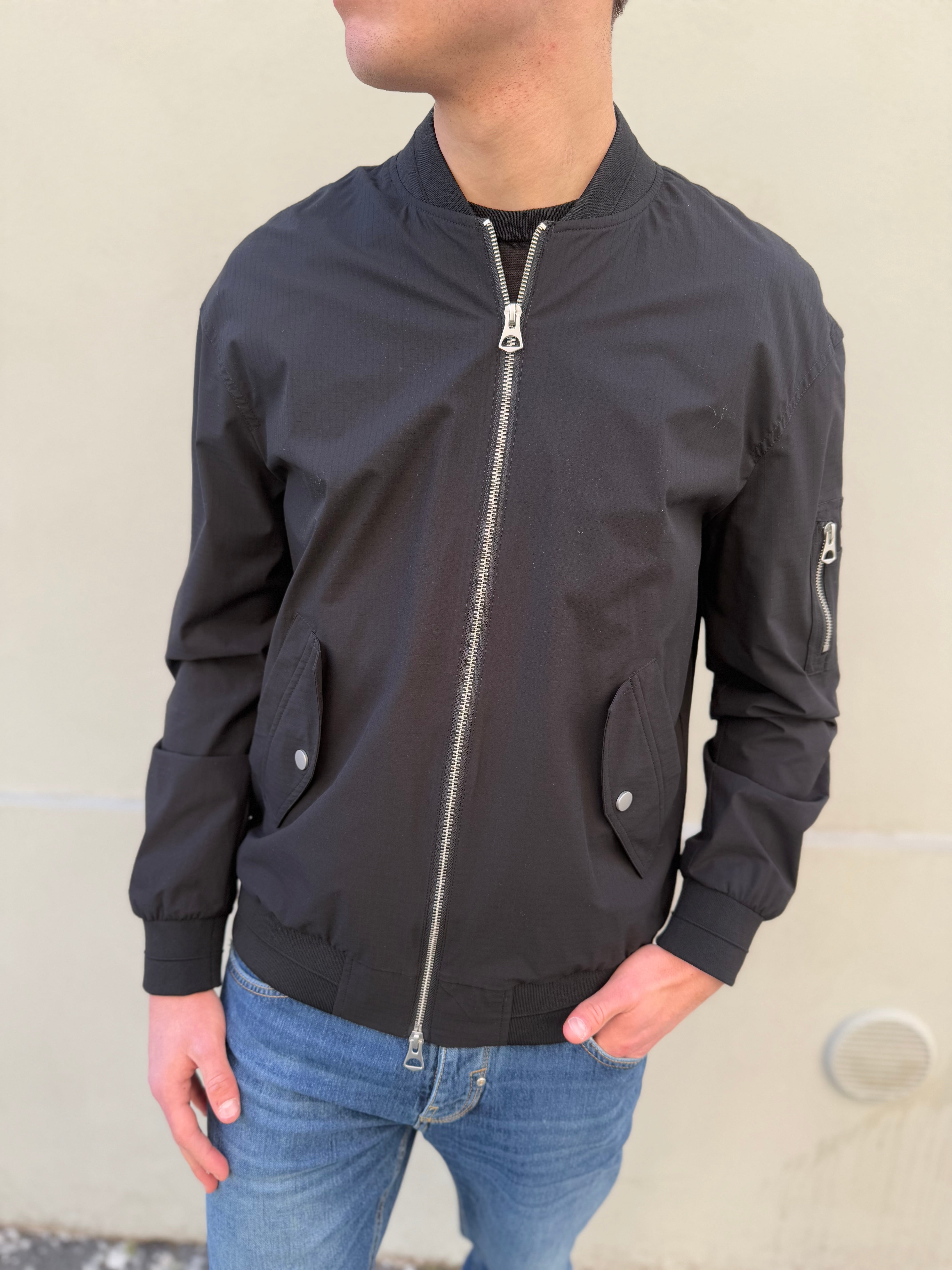 Bomber light nero morato con cerniera