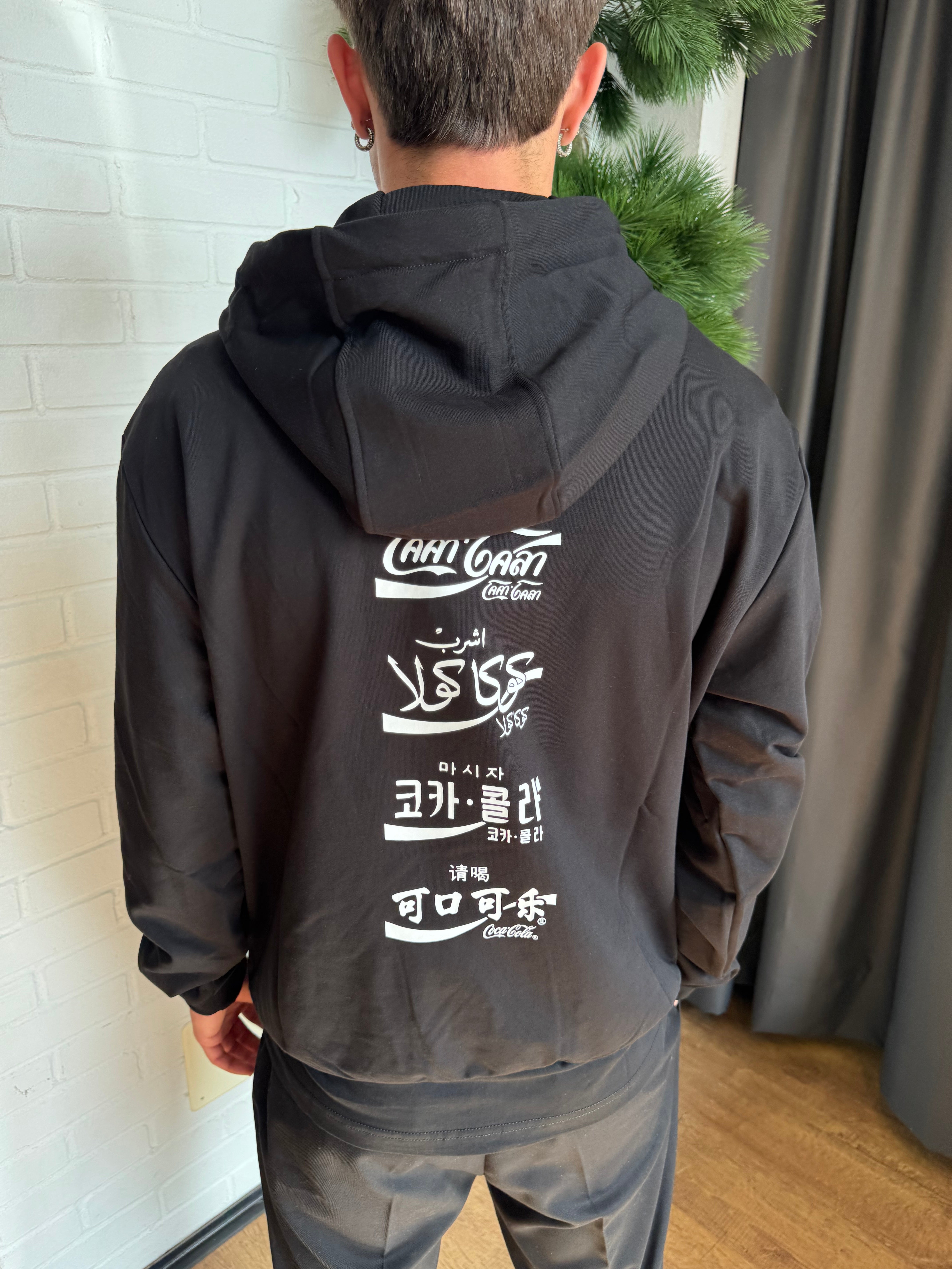 FELPA COCA COLA MORATO NERA