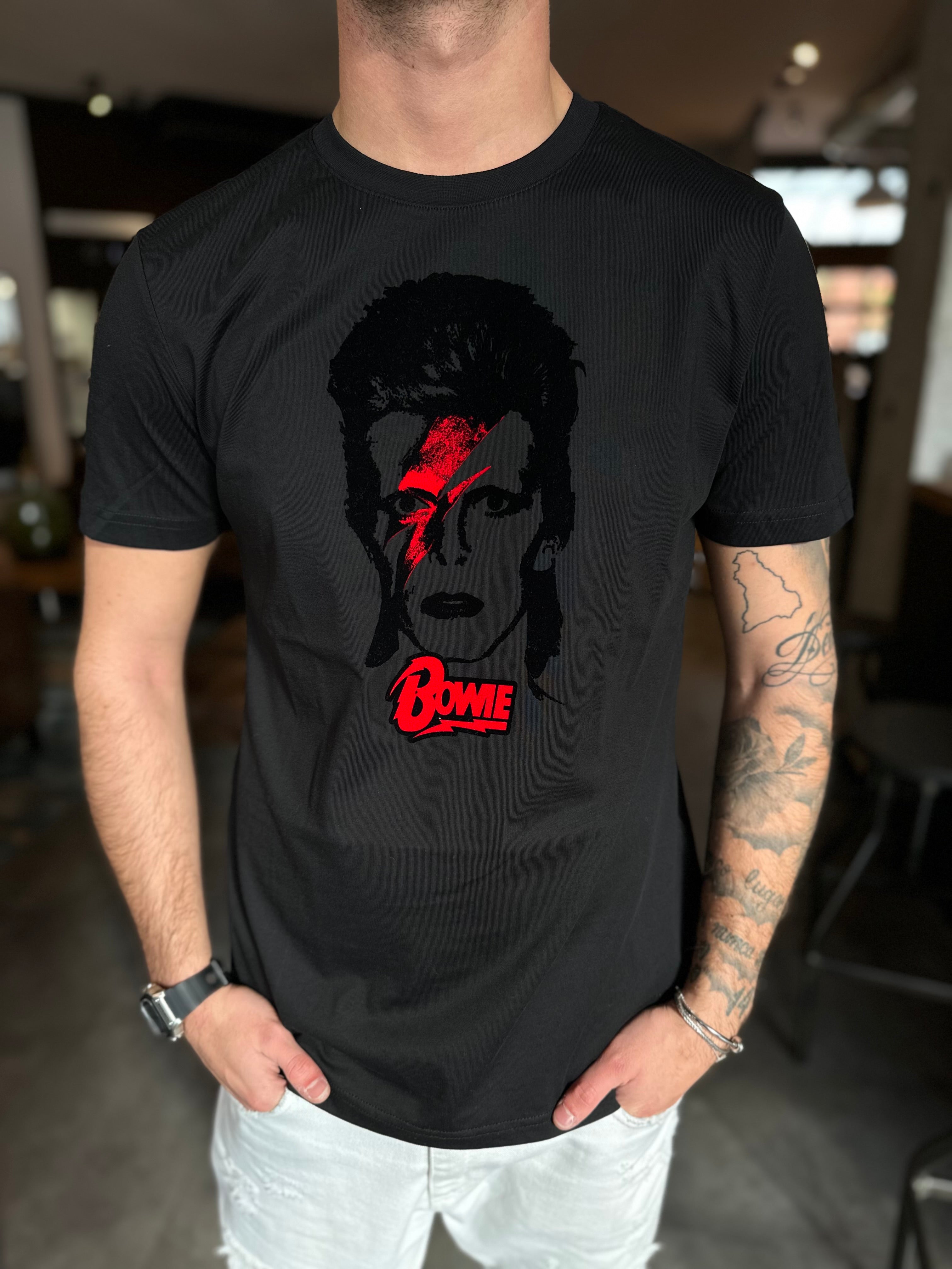 T-shirt nera bowie