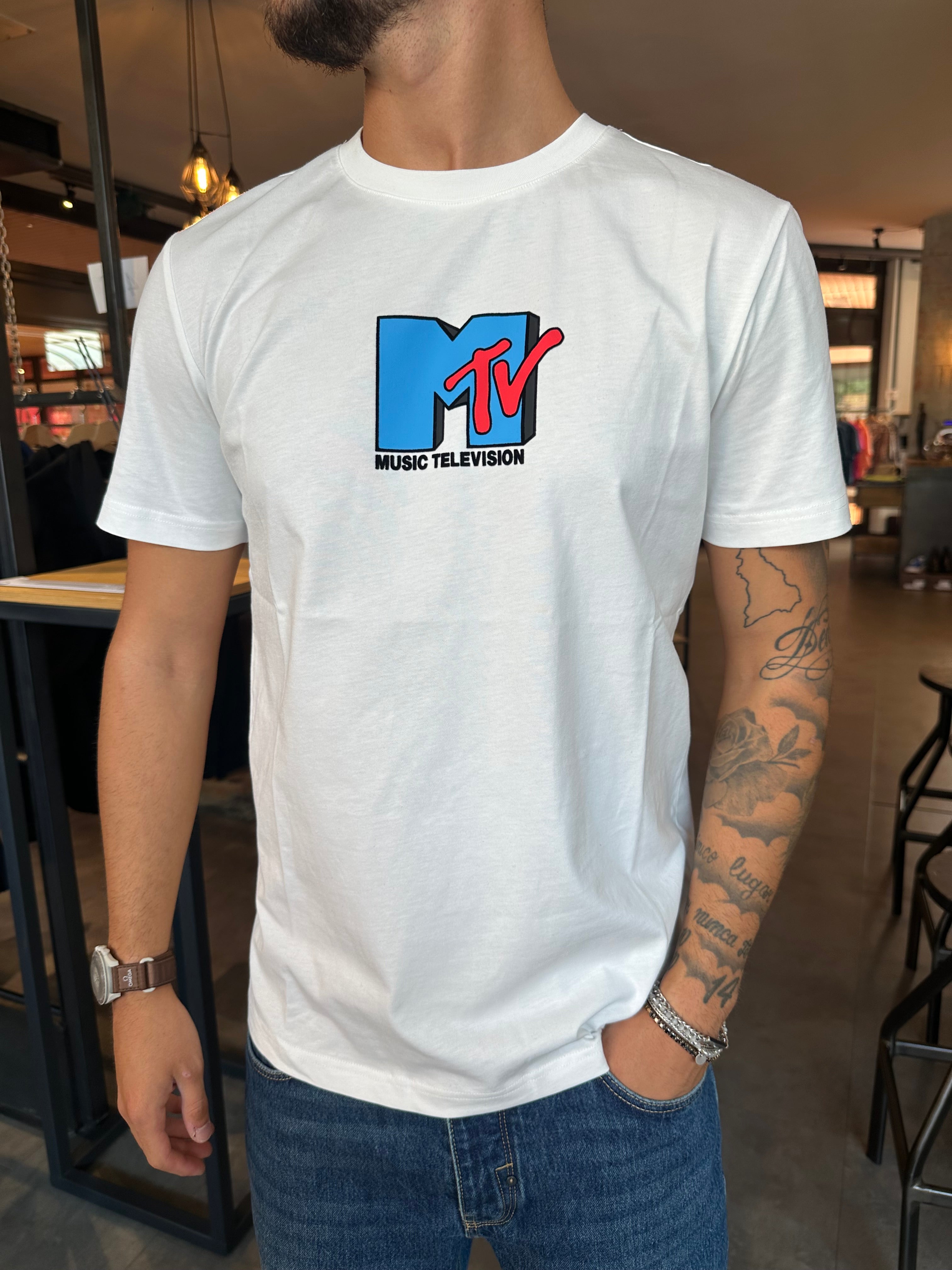 T-shirt mtv