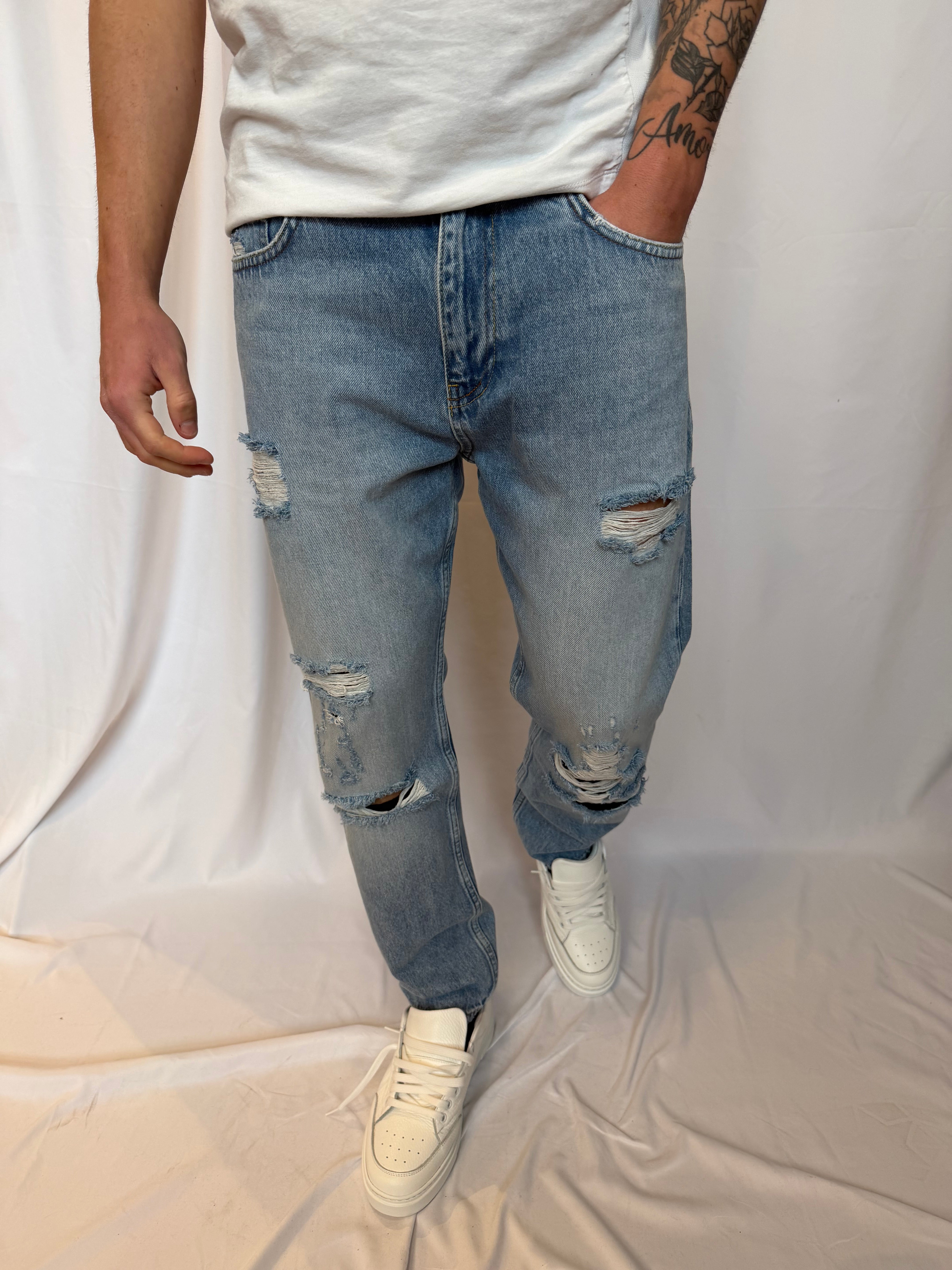 Jeans Yellowstone con strappi