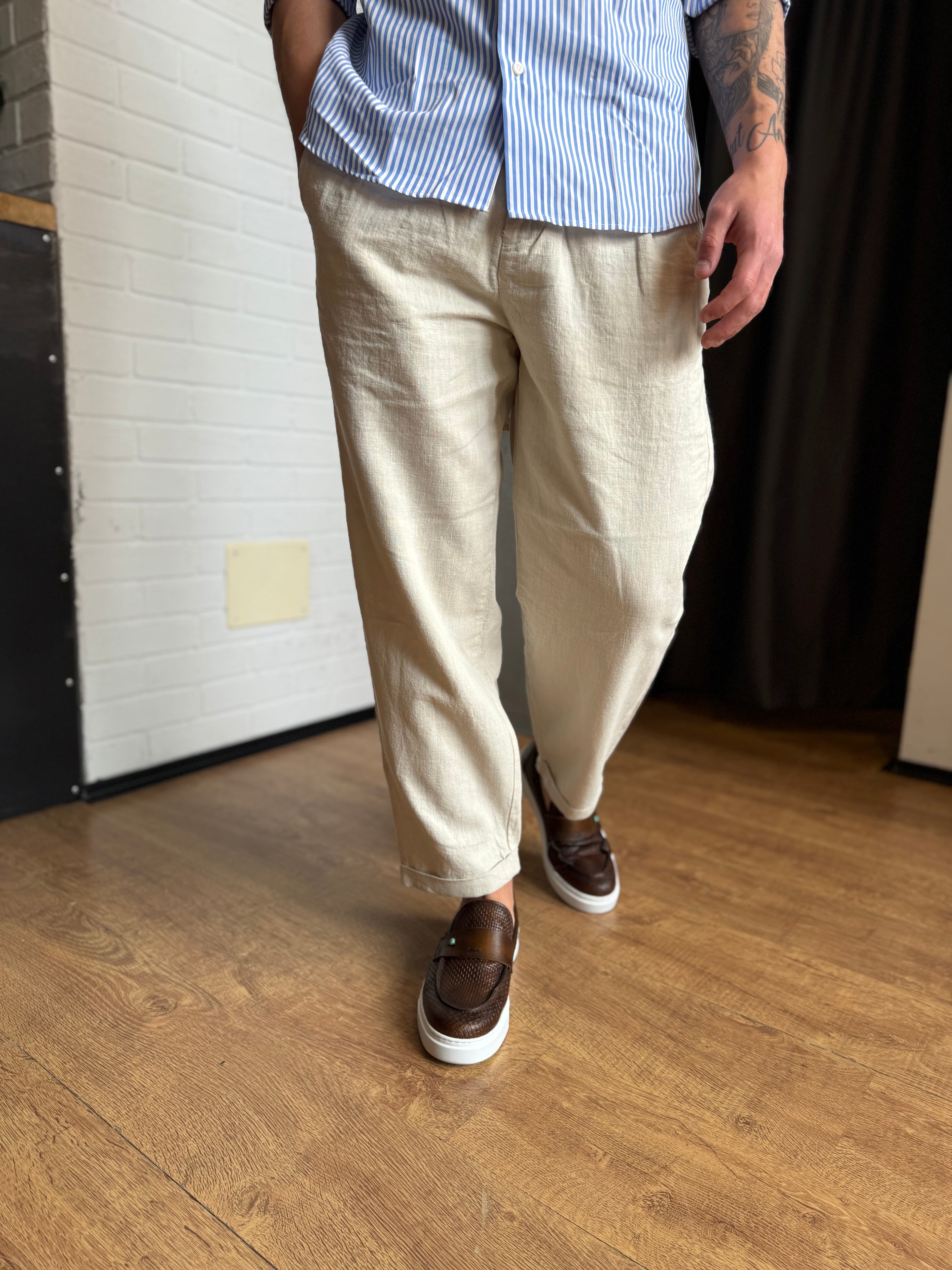 CHINOS IN LINO BEIGE