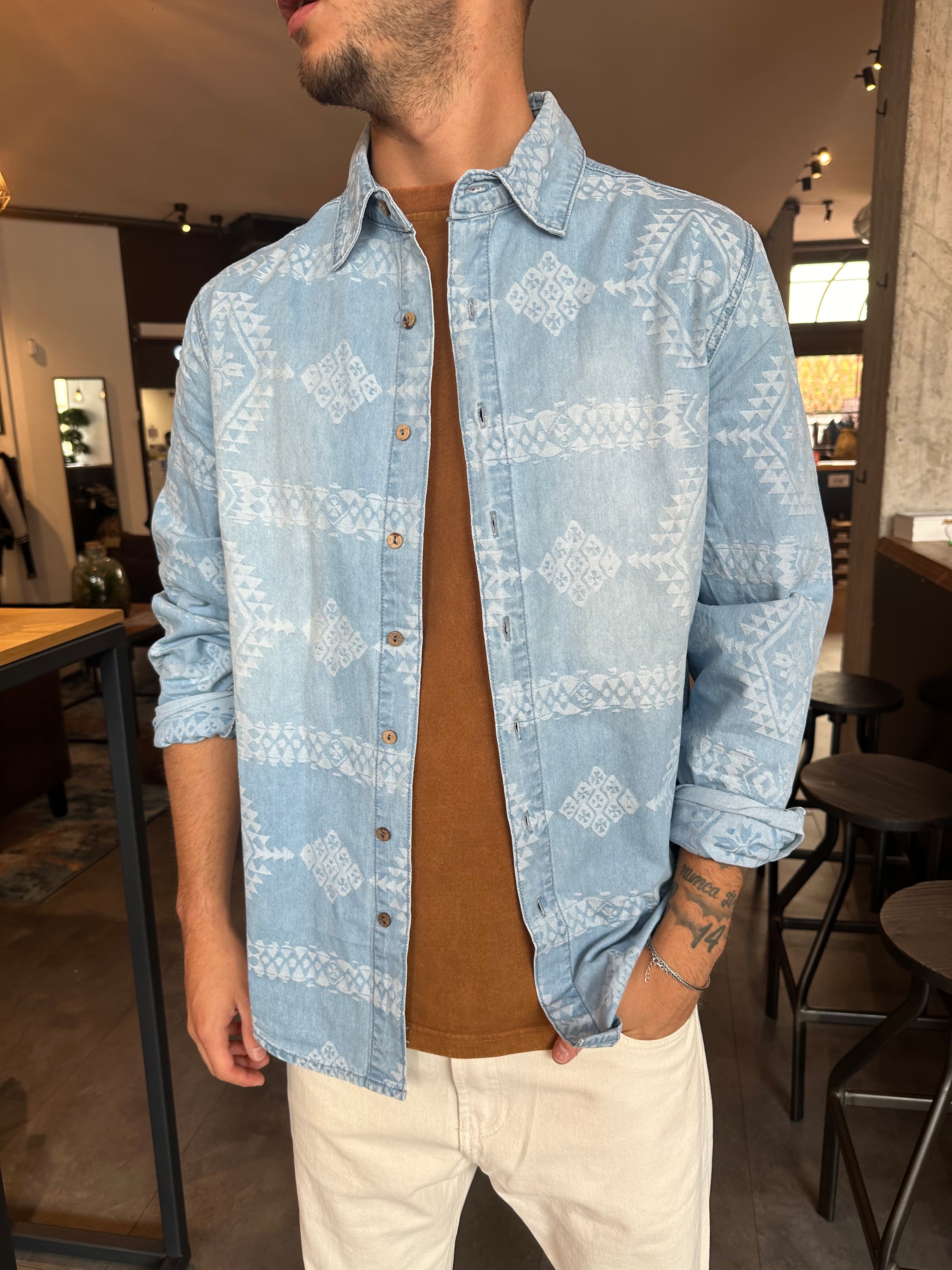 Camicia denim ricamata