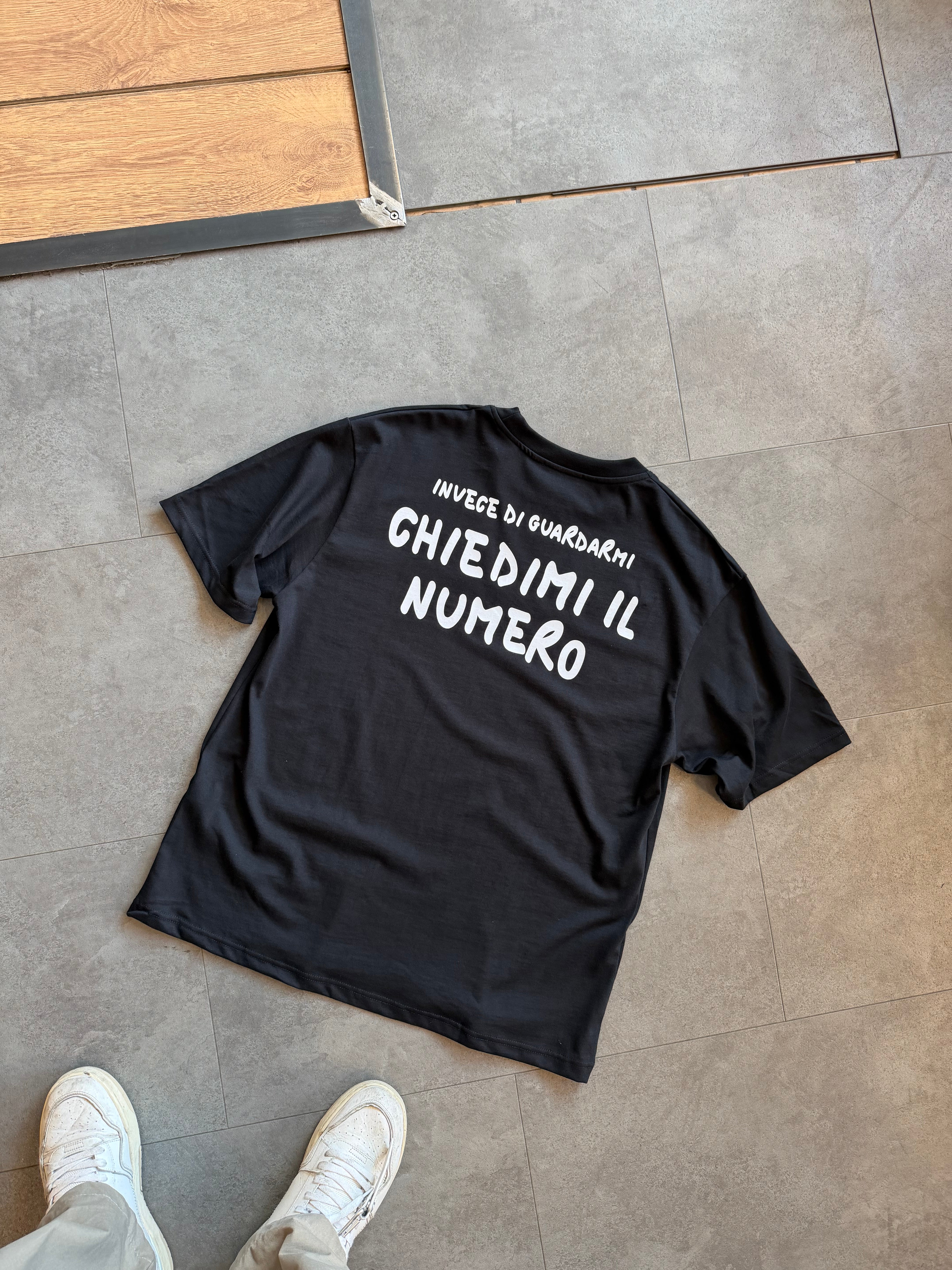 T-shirt "Chiedimi il numero"