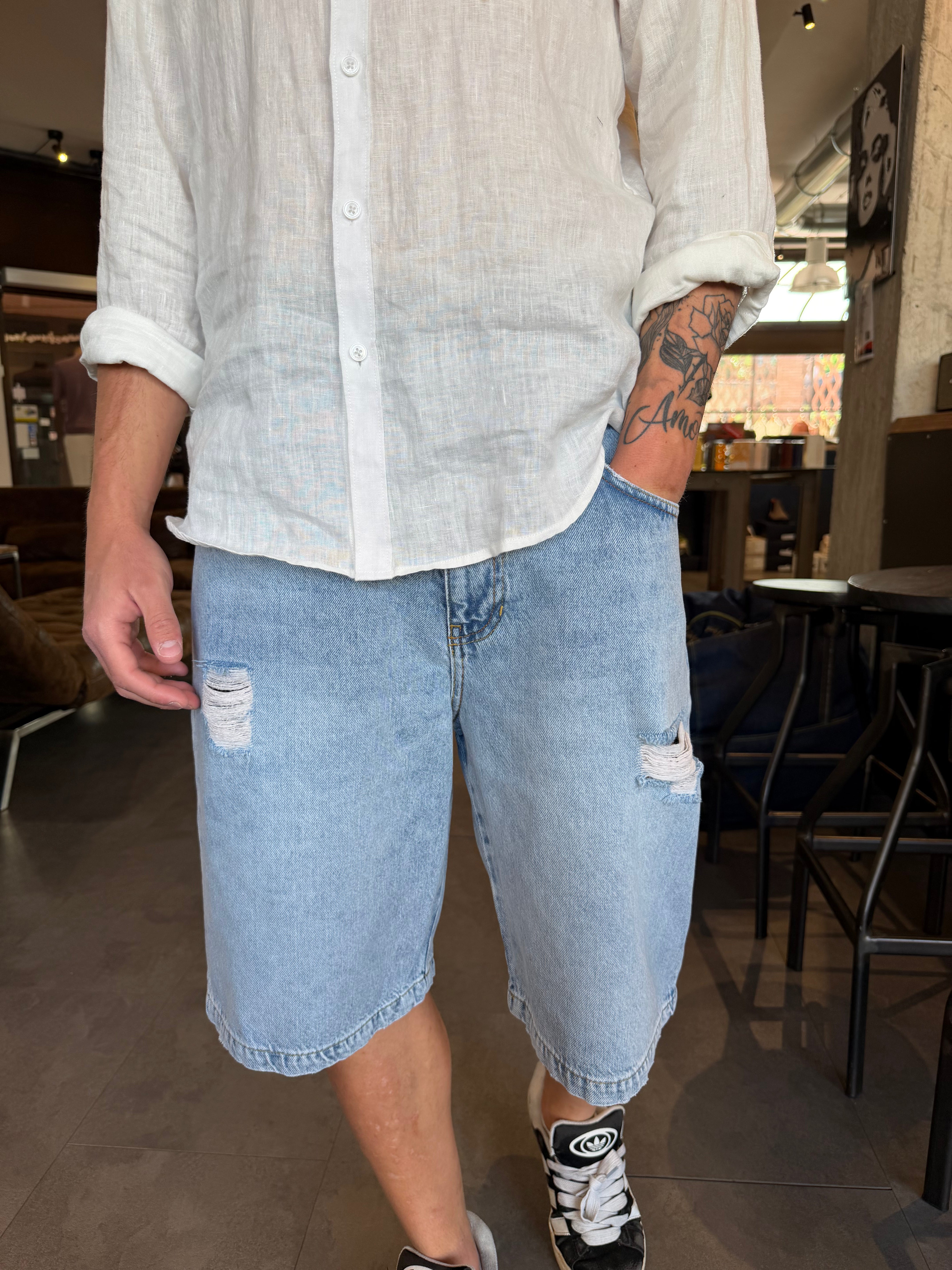 Bermuda Galapagos con strappi Pont Denim